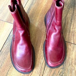 Nordstrom brand red wine color booties. SIZE 5.5. Nice leather
